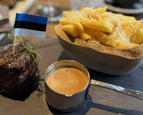 MEAT Resto & Butchery. sisefilee